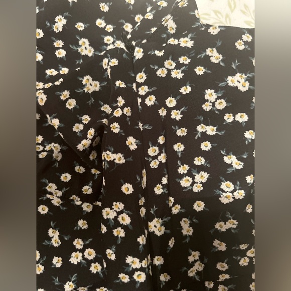 BRAND NEW. NEVER WORN black skirt - Picture 3 of 3